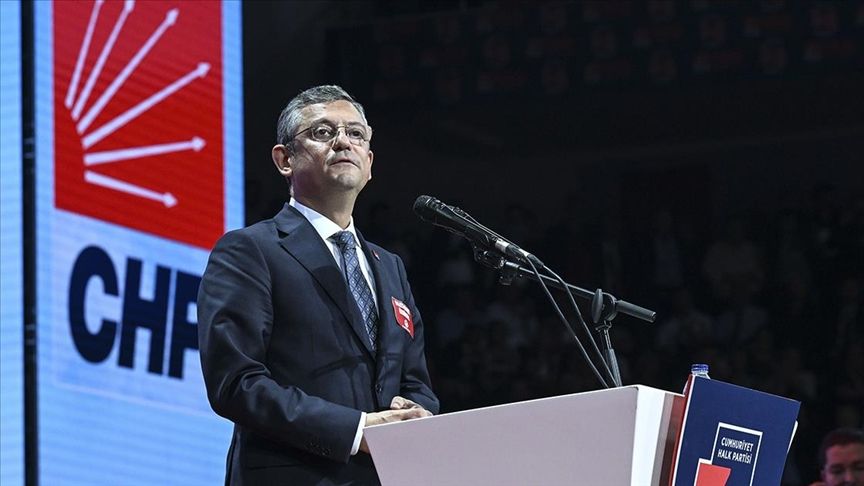 CHP Genel Baskani Özel, yerel seçim için ilk adayini açikladi