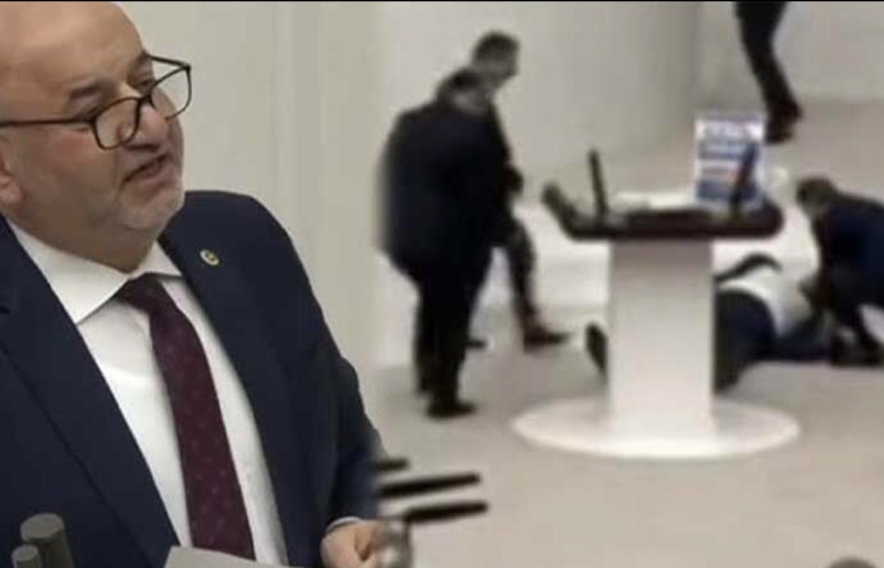TBMM kürsüsünde bayilan milletvekili hayatini kaybetti