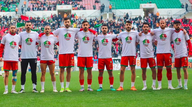 Amedspor evinde agir yarali! Zirveyi kaptirdi!