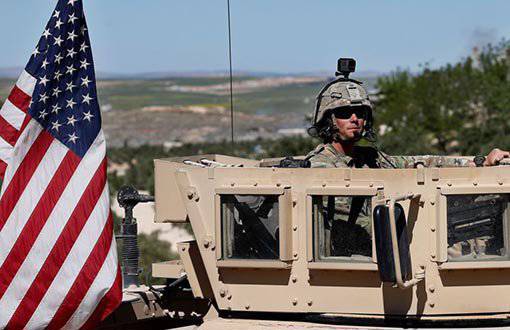 Êrîsa bi mosekan li ser baregeha Amerîkayê li Sûriyê!