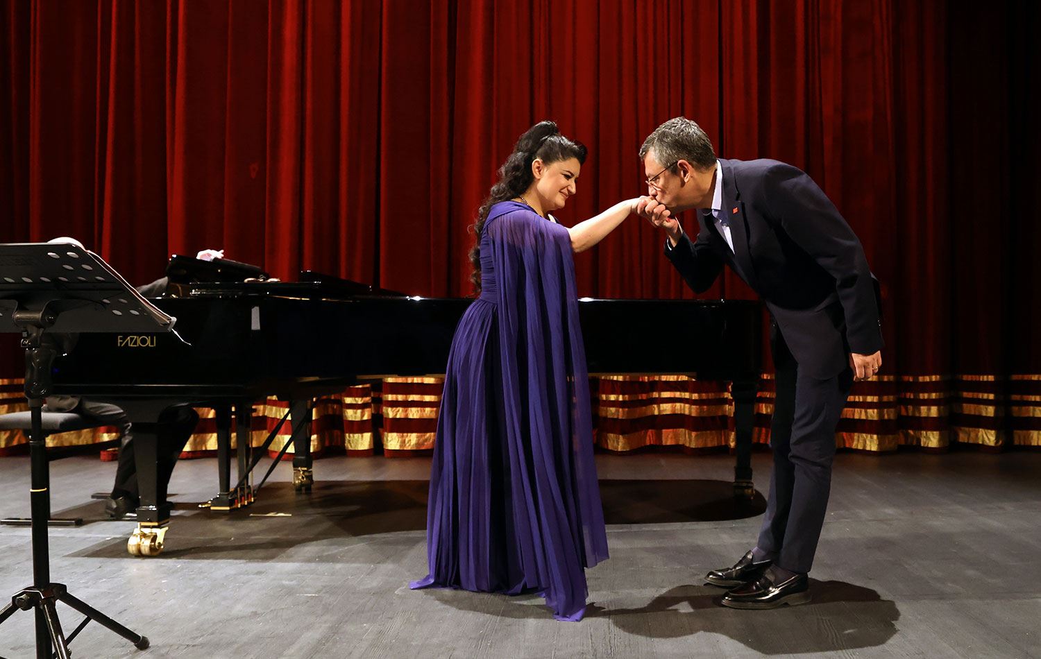 Özgür Özel: 'Kürdistan' ifadesini Tayyip Erdogan da kullaniyor