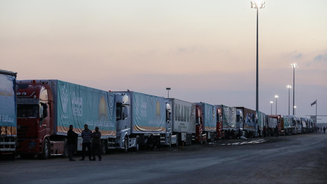 Israil, Gazze’ye yardim girisini engelledi