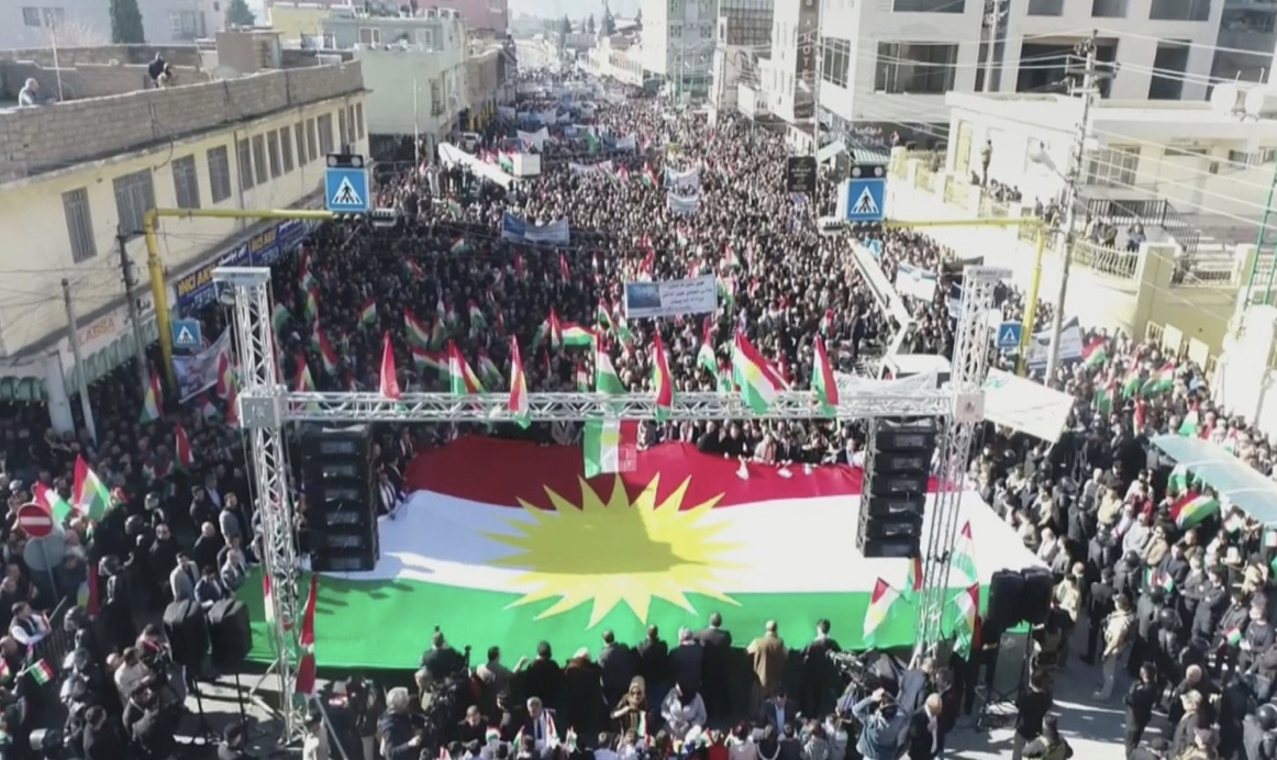 Duhoklular Erbil'e yapilan saldiriya karsi sokaklarda