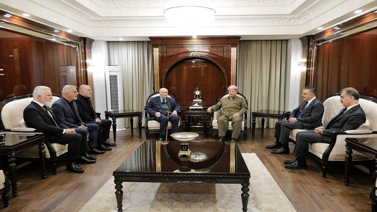 Mesud Barzani, Pesraw Dizayi’nin yakinlari ile görüstü