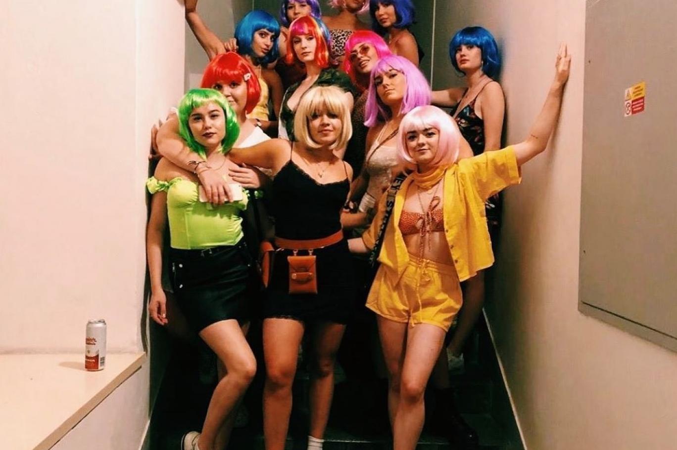 Game of Thrones yildizindan bekarliga veda partisi