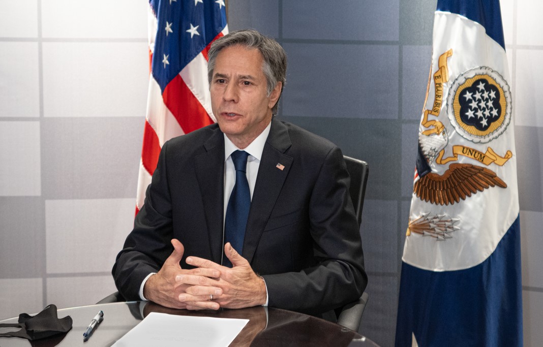 کۆشکی سپی پێدانی فڕۆکەگەلی جێتی شەڕکەری بە ئۆکراین پەسەند کرد