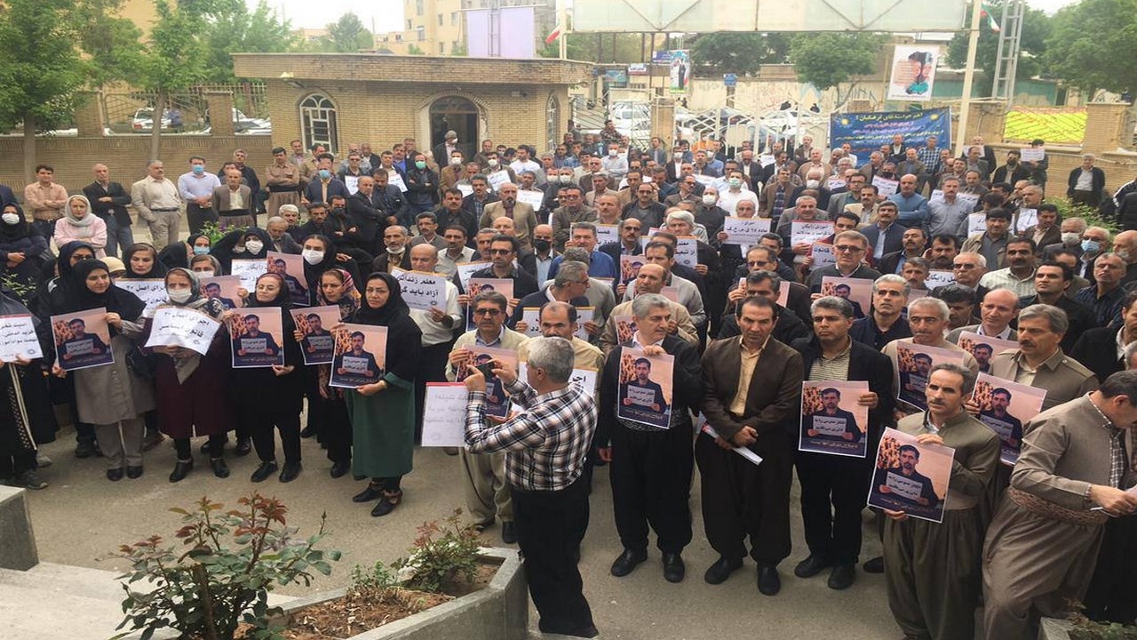 مامۆستایانی قوتابخانەکان لە زۆربەی شارەکانی کوردستان و ئێران ناڕەزایەتییان دەربڕی