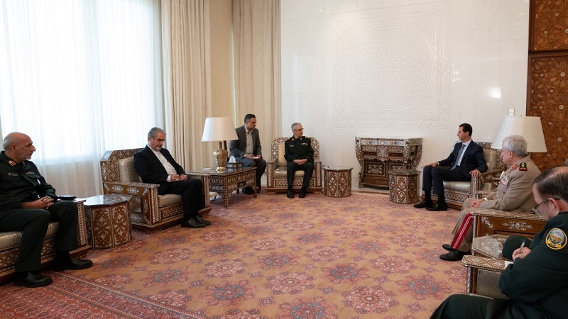 سەرۆکی کۆمیتەی گشتی هێزە چەکدارەکانی ئێران لەگەڵ بەشار ئەسەد سەرۆککۆماری سووریا کۆبوونەوە