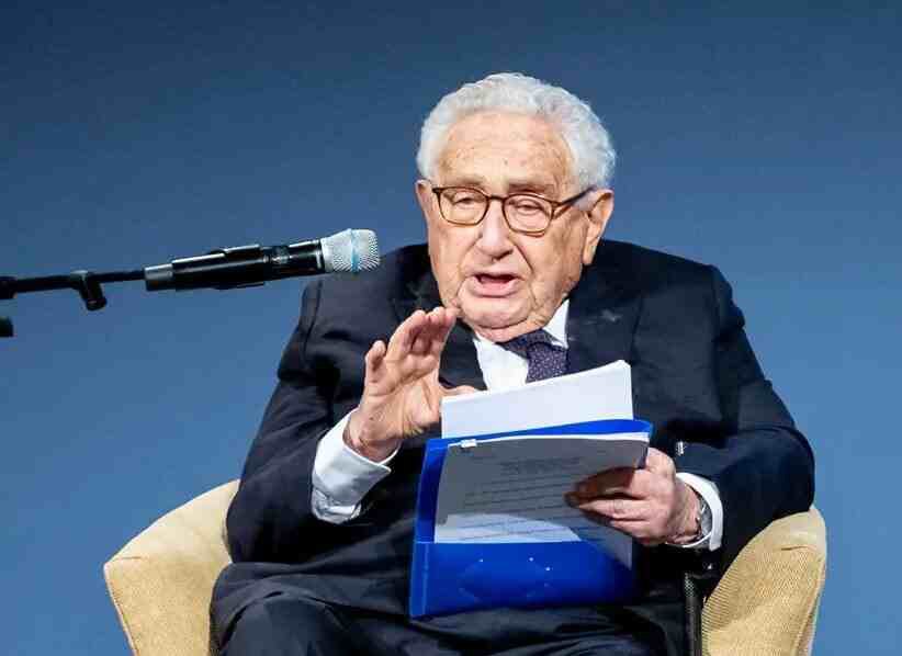 کێسینجێر : گۆڕانکاری گەورە و باوەڕپێ نەکراو لە ڕێگایە