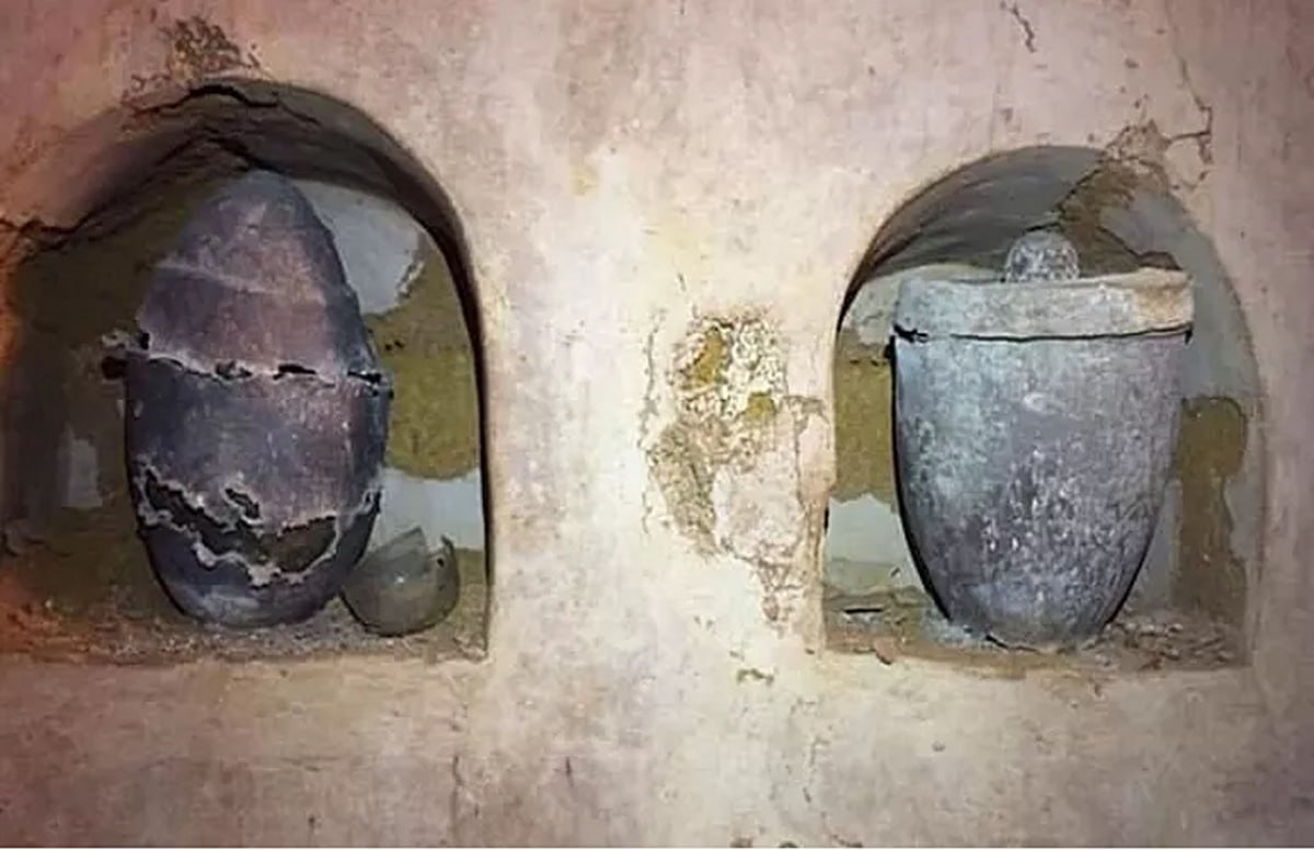 دۆزینەوەی بۆنێکی سەر بە ٢ هەزار ساڵ لەمەوبەر لەناو پەرداخێکی ناشتنی ڕۆمانیدا