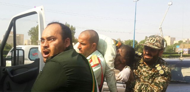 بەپەلە ... لە مـانۆڕێکی سەبازی لە ئێران تەقە لە بەرپرسان دەکرێت و کوژراو و برینداری زۆر هەیە