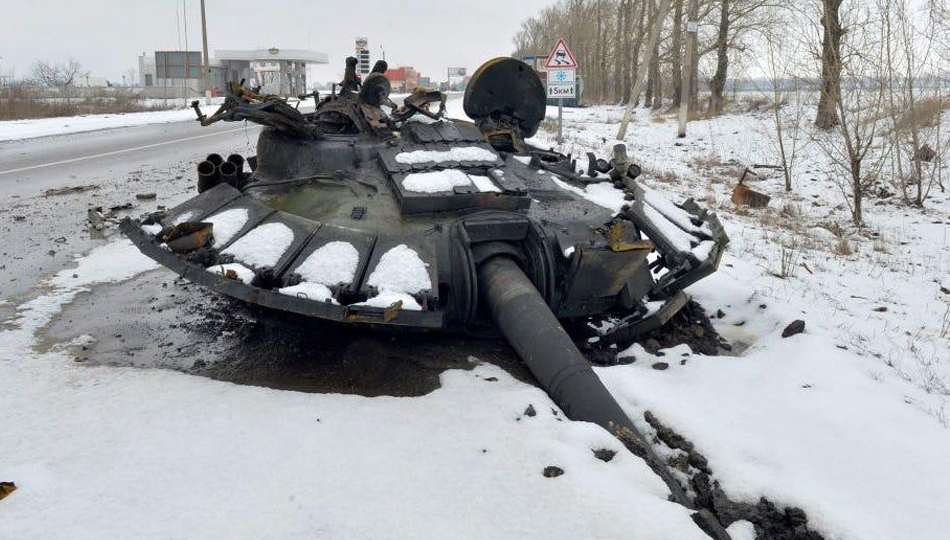 ئۆکراینا: ڕووسیا تانک و چەکەکانی فرۆشتووە و داویەتی بە خواردنەوەی کحولی