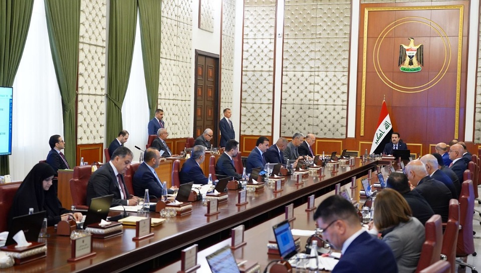 ئەنجومەنی وەزیرانی عێراق: لەمەودوا ھەموو گرێبەستەکانی ناوخۆی عێراق بە دینار دەبن