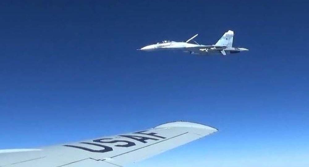 دۆزینەوەی جێ پێی بۆمب هاوێژی ئەمریکی لە لایەن فڕۆکە شەڕکەرەکانی ڕووسیاوە