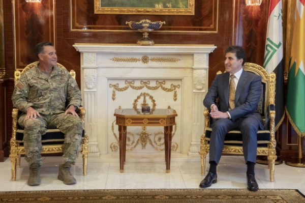 نێچیرڤان بارزانى سەرۆکی هەرێمی کوردستان له‌گه‌ڵ فەرماندەی هێزی ئۆپراسیۆنی تایبەتی هاوپەیمانان كۆبووه‌وه‌