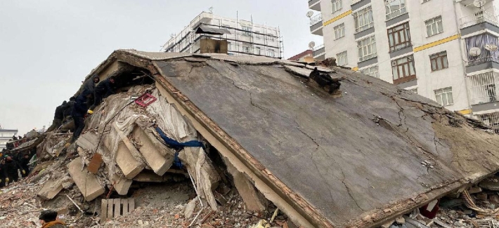 ژمارەی کوژراوانی بوومەلەرزەکەی باکووری کوردستان و تورکیا 1500 کەسی تێپەڕاند