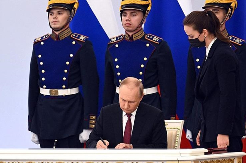 پۆتین به‌ ئیمزایه‌ك سه‌دا 15ی ئۆكرانیای خسته‌ سه‌ر ڕوسیا