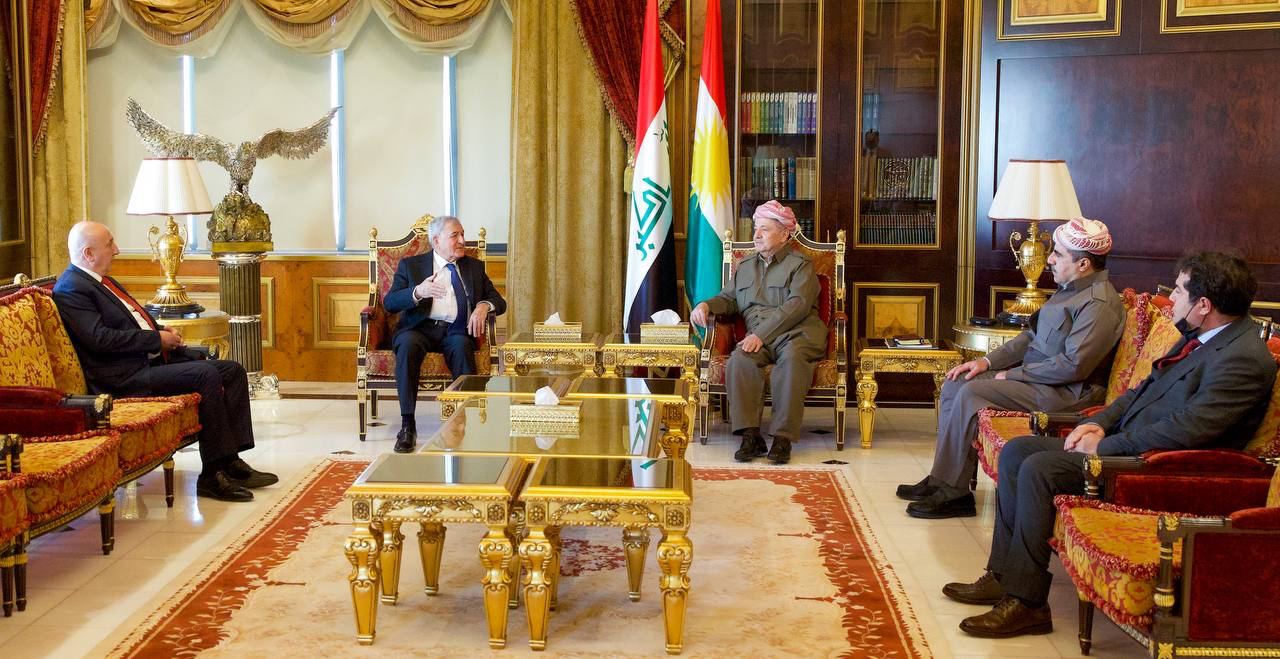 سەرۆک بارزانی پێشوازی لە سەرۆککۆماری عێراق کرد