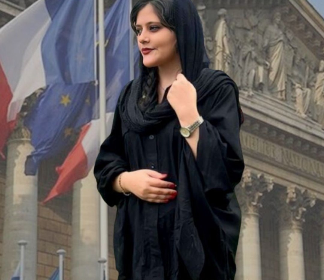 وەزارەتى دەرەوەى فەڕەنسا و یەکیتى ئەورووپا بە بەیاننامەى جیا کوشتنى ژیناى ئەمینییان بە دەستى پۆلیسەکانى کۆمارى ئیسلامى مەحکووم کرد