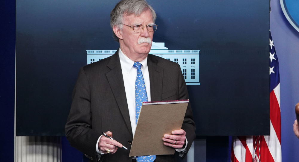 بۆڵتۆن لە سەر دەستڕاهێشتنی بۆ هێرش نەکردنی سەر ئێران ڕەخنەی تووندی ئاراستەی ترامپ  کرد