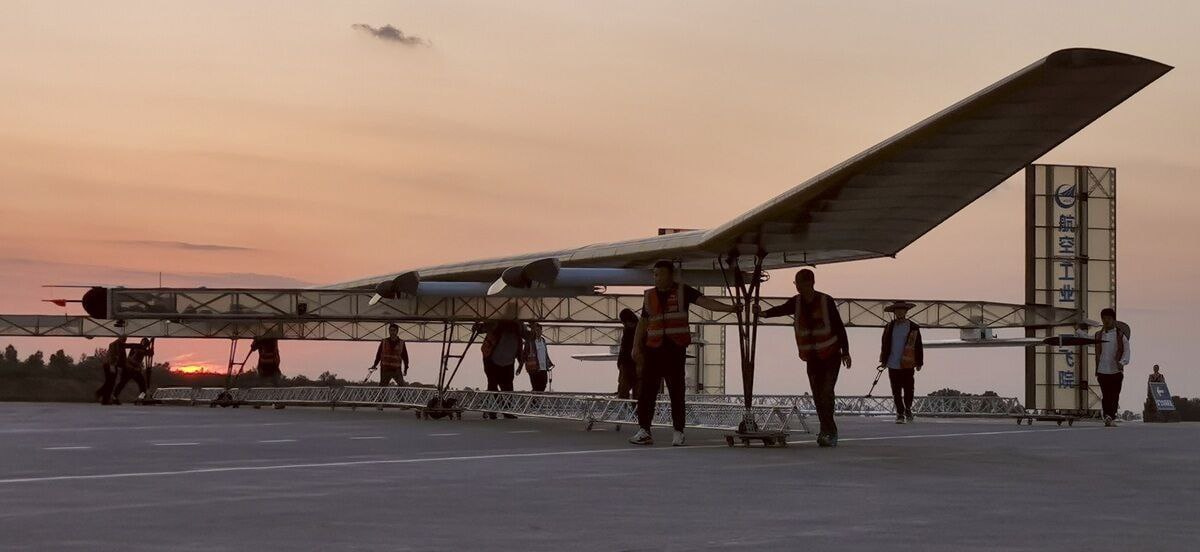 چین یەکەمین فڕۆکەی ووزەی هەتاوی خۆی بە شێوەی سەرکەوتووانە تاقیکردەوە