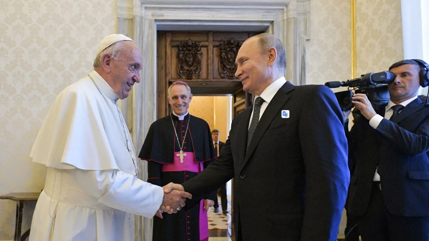 پاپا فرانسیس بۆ ڕاگرتنی شەڕ داوای کۆبوونەوە لە پووتین دەکات
