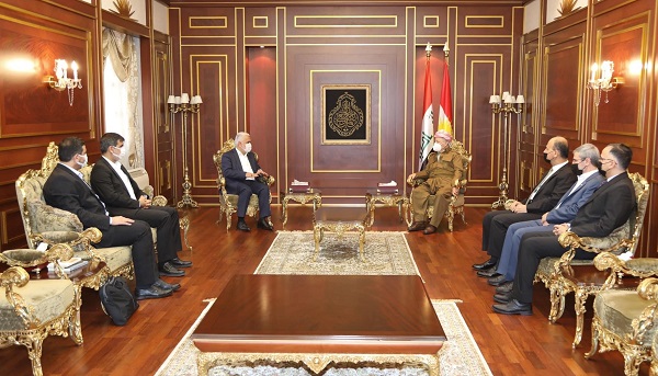 سەرۆک بارزانی پێشوازی لە شاندێکی ھوداپار دەکات