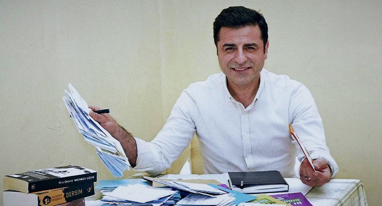 سەڵاحەددین دەمیرتاش : ئەردۆغان جگە لە کورد لەگەڵ هەموو کەس ئاشت دەبێتەوە