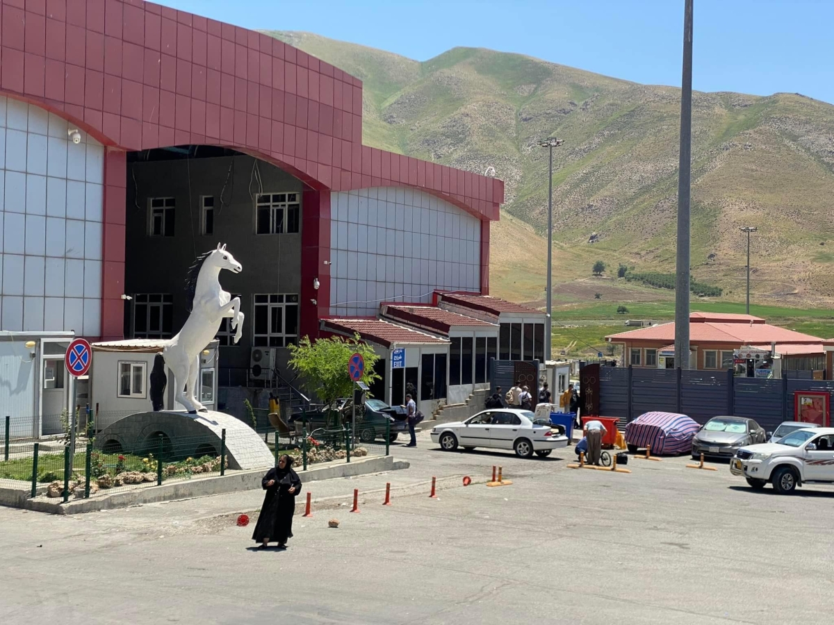 نزیكه‌ی 500 هه‌زار زیاره‌تكاری ئێرانی له‌ ده‌روازه‌ی حاجی ئۆمه‌رانه‌وه‌ دێنە نێو هەرێمی كوردستان