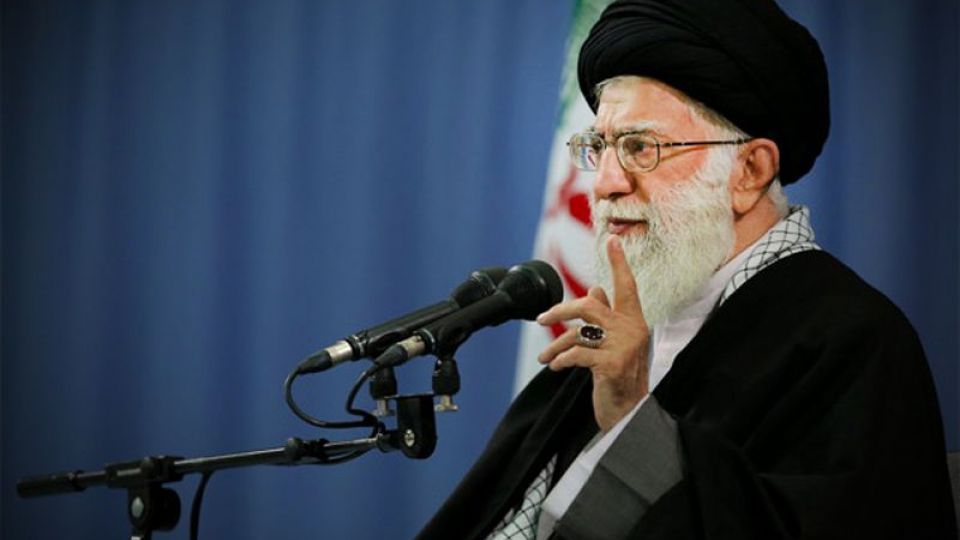 عەلی خامنەیی بە تووندی ووڵامی ئەمریکا دەداتەوە