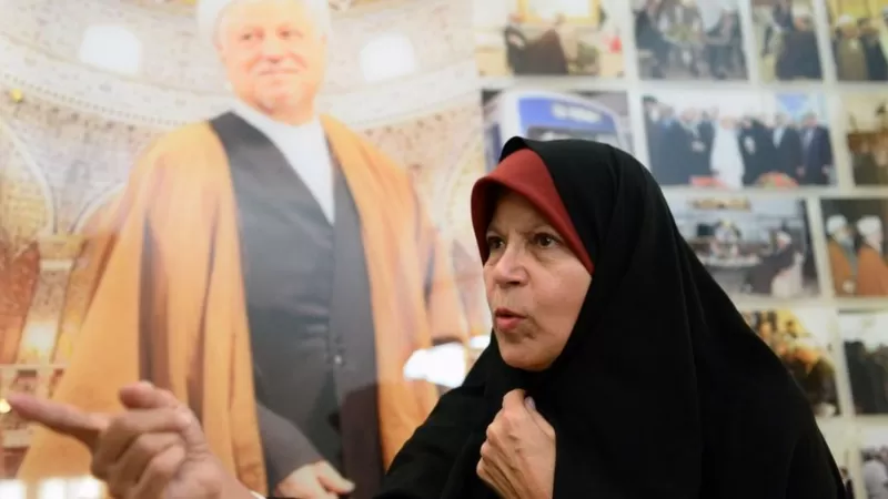 فائیزە هاشمی " کچەکەی هاشمی ڕەفسەنجانی " داوای لێبووردن دەکات