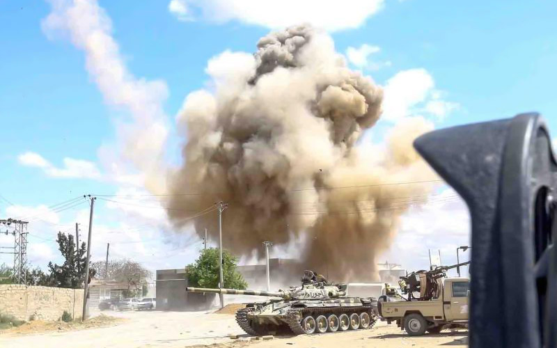 بە هۆی شەڕ و پێکدادانەکانی لیبیا ٩٣٠ کەس بوونەتە قوربانی