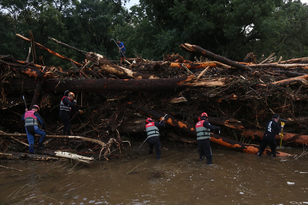 تورکیا؛ سێ کەس بە هۆی لافاوەوە گیانیان لەدەستدا