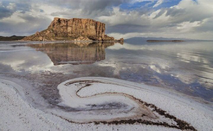ئاستی ئاوی دەریاچەی ئۆرمیە ٢ میلیارد و یەک هەزار مەتری چوار گۆشە کەم بووەوە