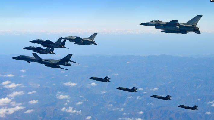 ئەمریکا لە سنووری سوریا بنکەکانی حەشدی شەعبی بوردمان کرد