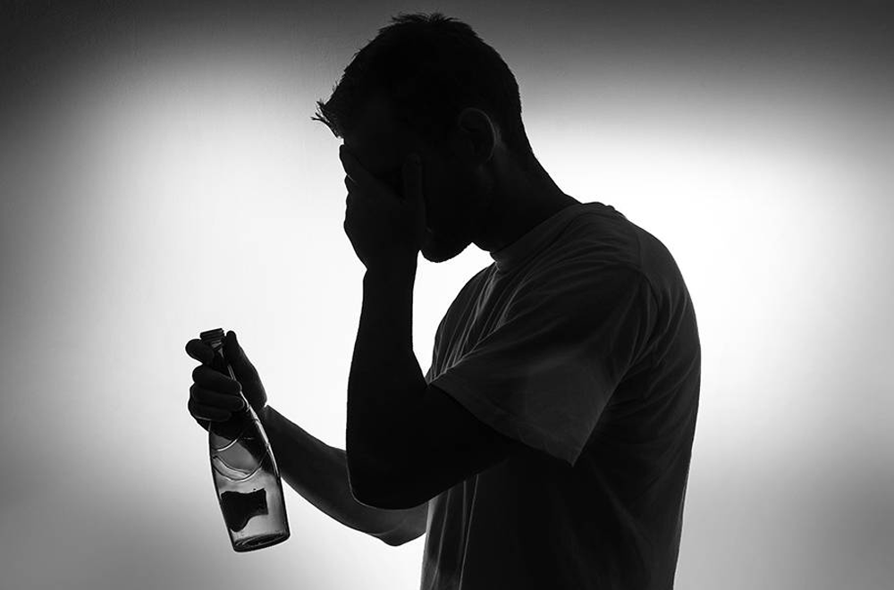 ١٣.٥٪ ئەو کەسانەی ساڵانە بە خواردنەوە کحولییەکان دەمرن گەنجن