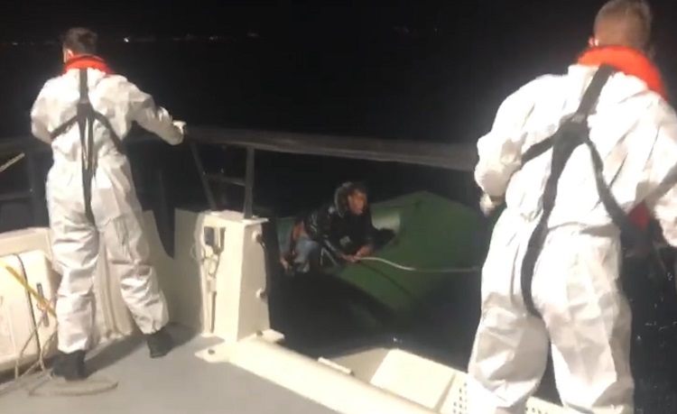 دەستگیرکرانی نزیکەی ٤٠٠ کۆچبەر لە تورکیا