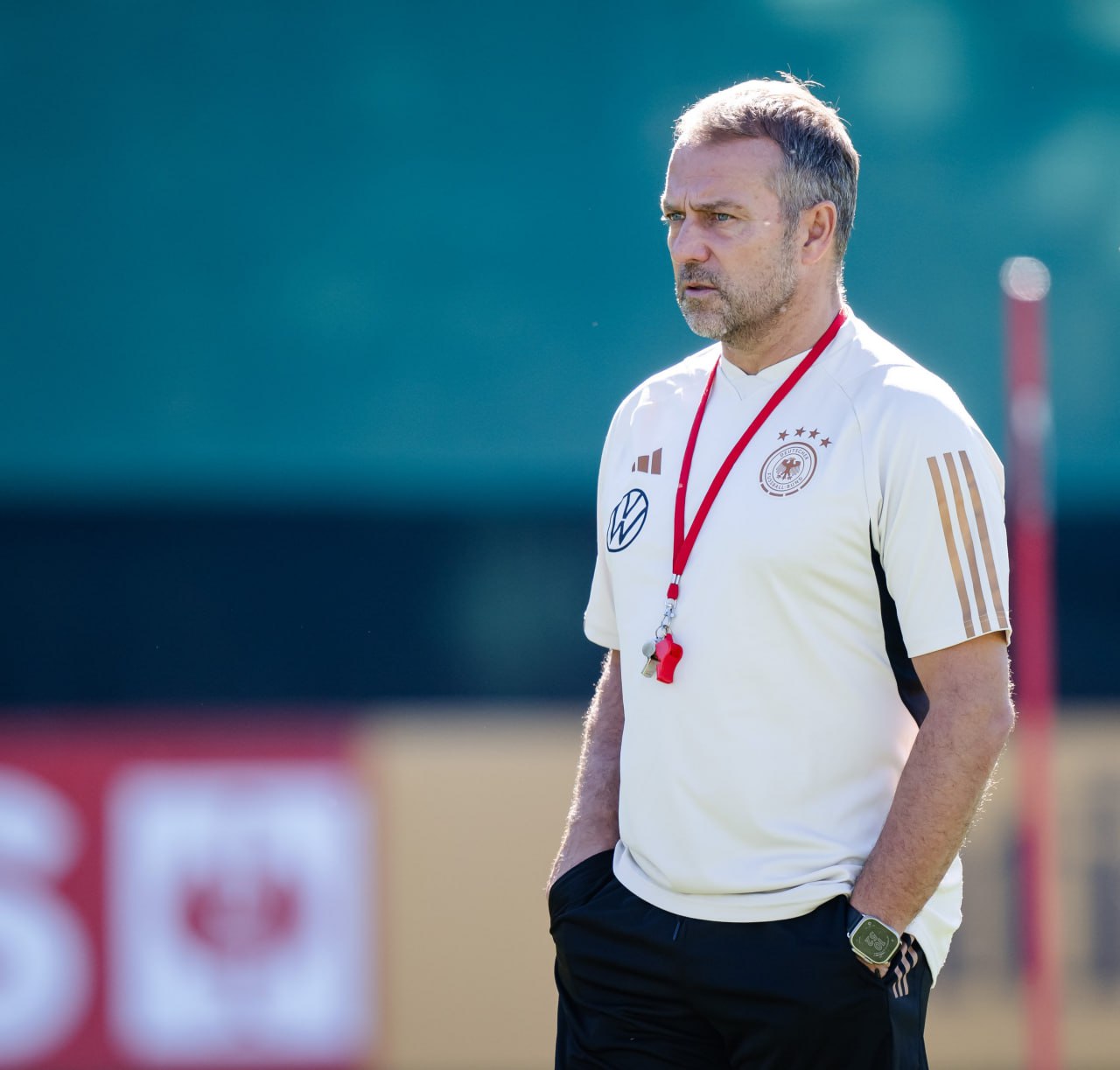 هانز فلێک ڕاهێنەری تۆپی پێی هەڵبژاردەی ئەڵمانیا دەرکرا