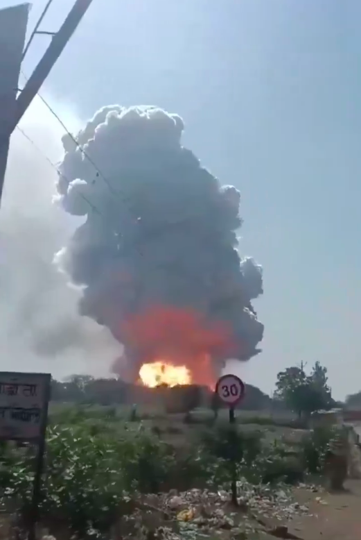 تەقینەوەی کارگەیەک لە هیندستان زیاتر لە 80 قوربانی لێکەوتەوە