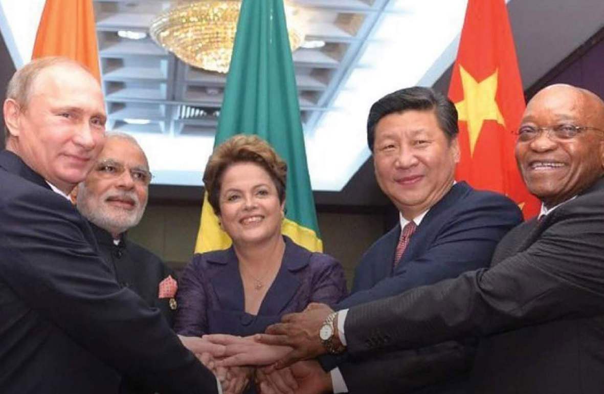 ڤلادیمیر پووتین سەرۆککۆماری ڕووسیا داوای لە " بریکس " کردووە تاکوو لە دژی ووڵاتانی ڕۆژئاوایی هاوکاری کرێملین بکەن .