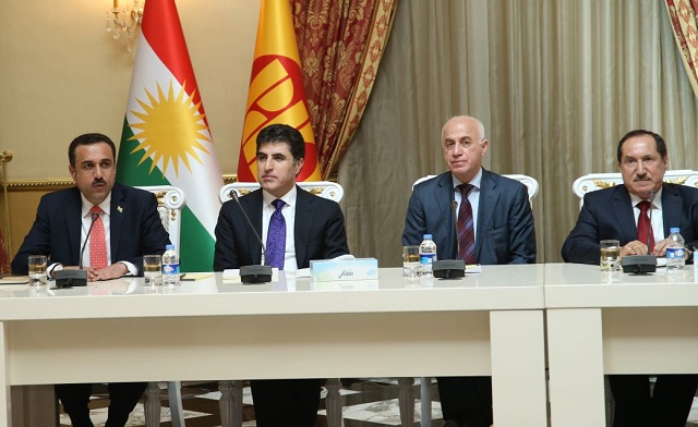 نێچیرڤان بارزانى له‌گه‌ڵ فراكسیۆنى پارتى له‌ په‌رله‌مانی كوردستان كۆبووه‌وه‌