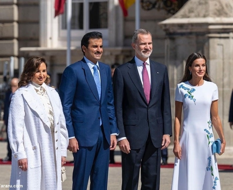 هاوسەری ئەمیری قەتەر بۆ یەکەمین جار بە بێ لەچک لە بەرچاوی گشتی بەردەرکەوت