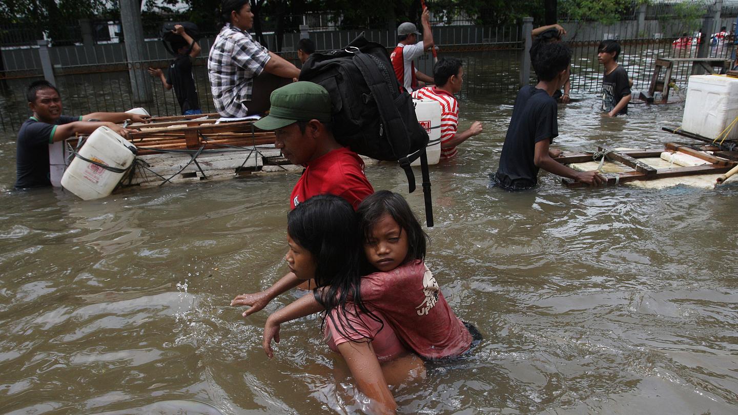 ژمارەی قوربانیانی لافاوەکەی ئیندۆنێزیا گەیشتە ١٥٥ کەس