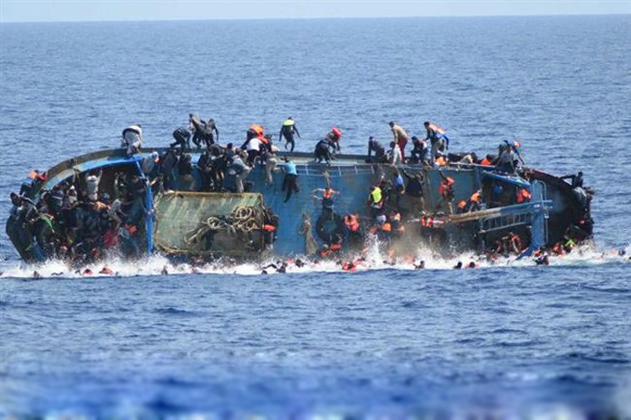 نزیکەی 20 هاونیشتمانیی کۆبانێ لەنێو بەلەمە ژێرئاوکەوتووەکەی یۆنان بوون