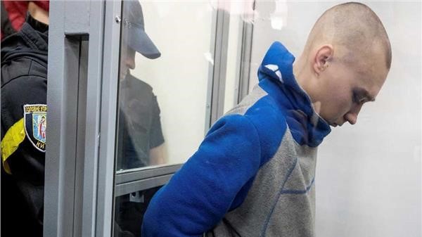 سەربازێکی ڕووس بە تۆمەتی ئەنجامدانی «تاوانی جەنگ» بڕیاری لەسێدارەدانی