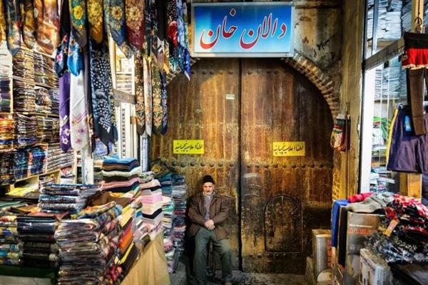 بەپەلە ... بە نامەیەکی نهێنی ئەمڕۆ دووکان و بازاڕی شاری " سنە " بە زۆرە ملی داخران