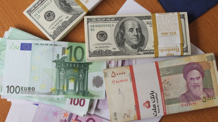 بەهای تمەن نزمترین ئاستی بەرامبەر دۆلاری ئەمریكی تۆماركرد