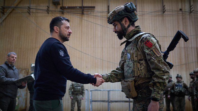 سەرۆکی ئۆکراینا بەرەکانی شەڕ لەگەڵ ڕووسیای بەسەر کردەوە