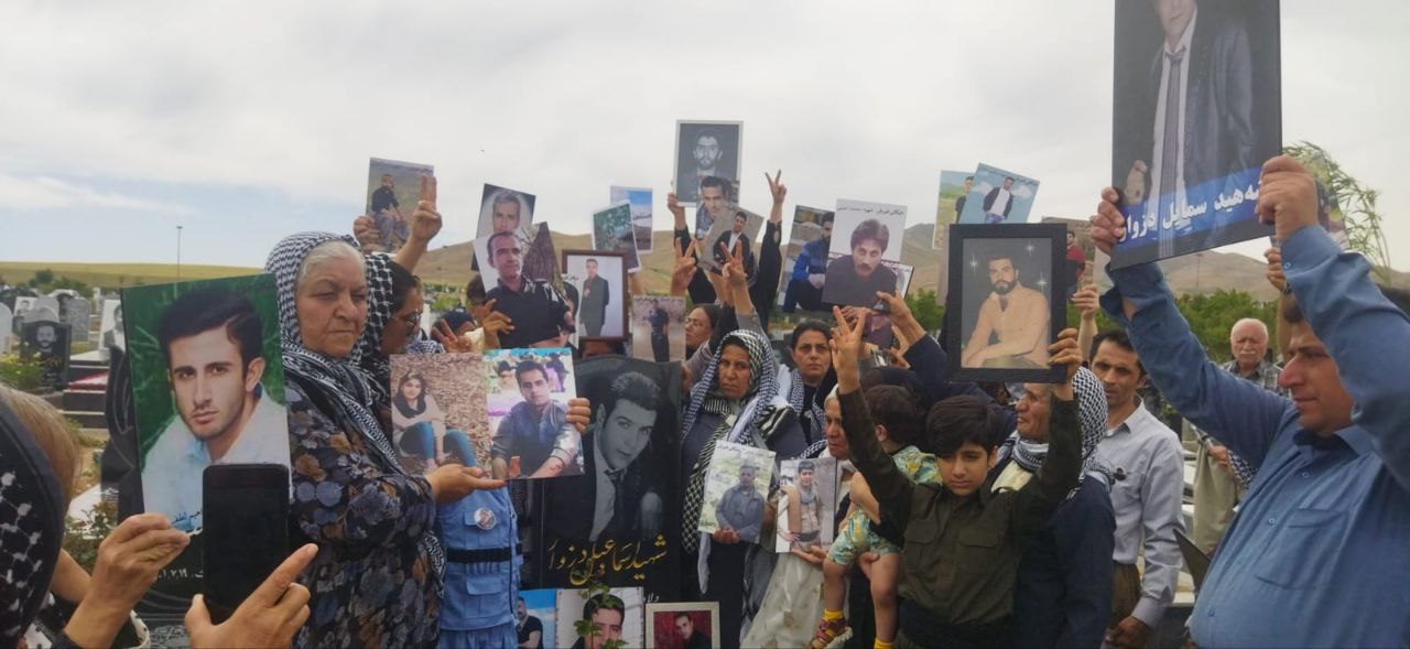 دەیان کەس کە ئەندامانی بنەماڵەی گیانبەختکردووانی شۆڕشی ژینا دەستبەسەر کران