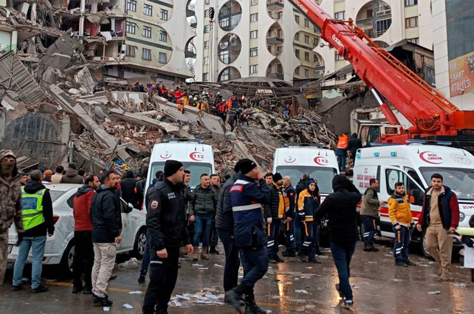 ئه‌ردۆغان: بوومەلەرزەکە گەورەترین کارەساتە کە توركیالە ساڵی ١٩٣٩ەوە بەخۆیەوە بینیبێت
